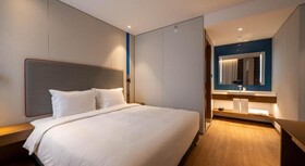 Holiday Inn Express Shanghai Pujiang Lianhang Road