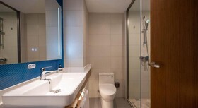 Holiday Inn Express Shanghai Pujiang Lianhang Road