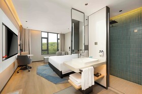 Holiday Inn Express Shanghai PVG Zhuqiao by IHG