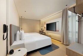 Holiday Inn Express Shanghai PVG Zhuqiao by IHG