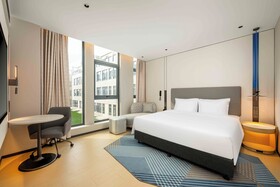 Holiday Inn Express Shanghai PVG Zhuqiao by IHG