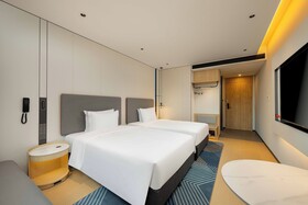 Holiday Inn Express Shanghai PVG Zhuqiao by IHG