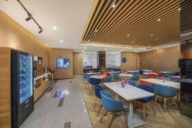 Holiday Inn Express Shanghai Xuhui Binjiang