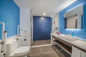 Holiday Inn Express Shanghai Xuhui Binjiang