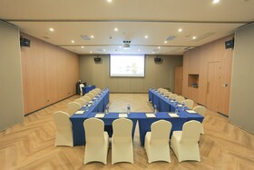 Holiday Inn Express Shanghai Xuhui Binjiang