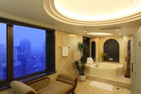 Holiday Inn Shanghai Nanjing Road