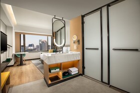 Holiday Inn Shanghai Nanjing Road