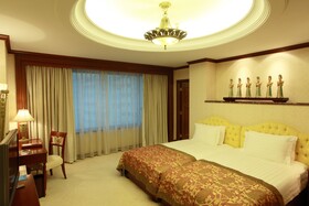 Holiday Inn Shanghai Nanjing Road