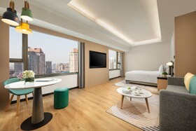 Holiday Inn Shanghai Nanjing Road