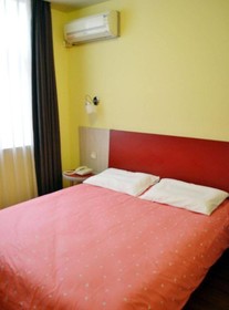 Home Inn Shanghai Pudong Airport Longdong Avenue