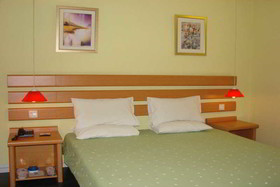 Home Inn Shanghai XuJiaHui