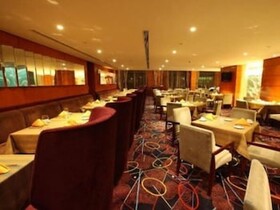 Howard Johnson Plaza Lingang Shanghai