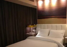 Jinjiang Metropolo Shanghai Xujiahui Nanhuating Hotel