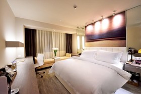 Jinjiang Metropolo Shanghai Xujiahui Nanhuating Hotel