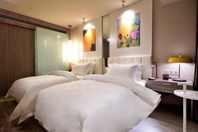 Jinjiang Metropolo Shanghai Xujiahui Nanhuating Hotel
