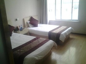 Huaxun Inn (Shanghai Anting Metro Station)