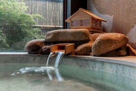 Hyakumangoku Onsen Hotel