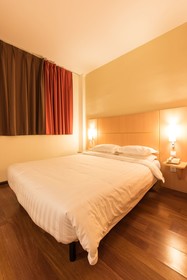 ibis Shanghai Xujiahui