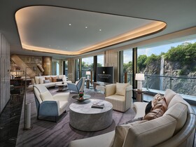 Intercontinental Shanghai Wonderland