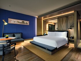 Intercontinental Shanghai Wonderland