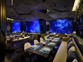 Intercontinental Shanghai Wonderland