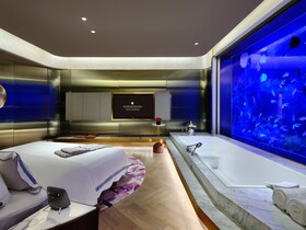 Intercontinental Shanghai Wonderland