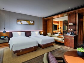 Intercontinental Shanghai Wonderland