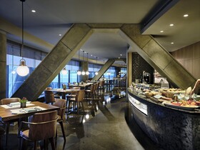 Intercontinental Shanghai Wonderland