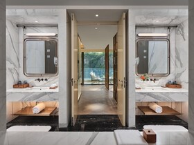 Intercontinental Shanghai Wonderland