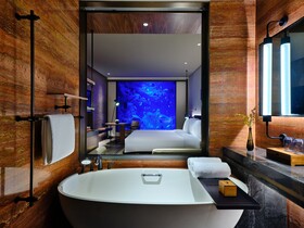 Intercontinental Shanghai Wonderland