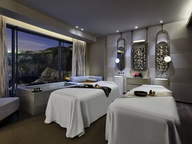Intercontinental Shanghai Wonderland
