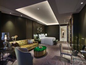 J Hotel Shanghai Tower