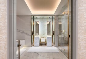 J Hotel Shanghai Tower