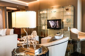 J Hotel Shanghai Tower