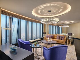 J Hotel Shanghai Tower