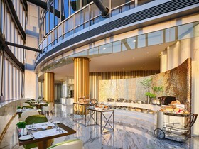 J Hotel Shanghai Tower