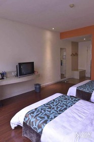 Jingcai Life Party Hotel