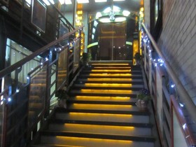 Jiu Jiu Holiday Hotel