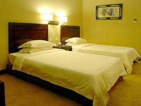 July Plaza International Hotel