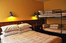 Le Tour Traveler's Rest Youth Hostel