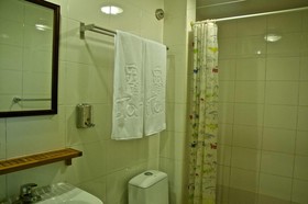 Le Tour Traveler's Rest Youth Hostel