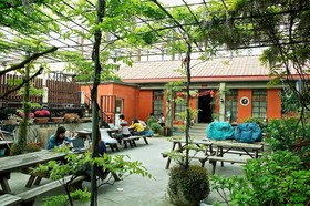 Le Tour Traveler's Rest Youth Hostel