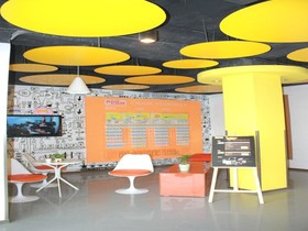 Pod Inns Nanpu Bridge
