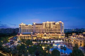 Radisson Blu Forest Manor Hotel, Shanghai Hongqiao