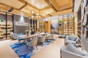 Shanghai Atour Hotel SNIEC Branch