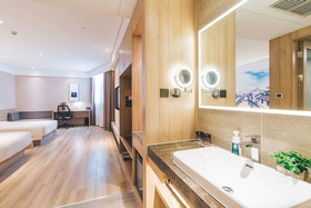 Shanghai Atour Hotel SNIEC Branch