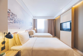 Shanghai Atour Hotel SNIEC Branch