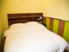 Shell Shanghai Baoshan District Meilan Lake Luoshen Road Hotel
