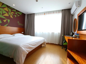 Vatica Shanghai Jinshan District Jinshan International Trade City Weihong Road Hotel