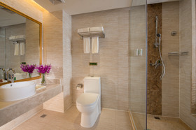 Vienna Hotel Shanghai Happy Valley